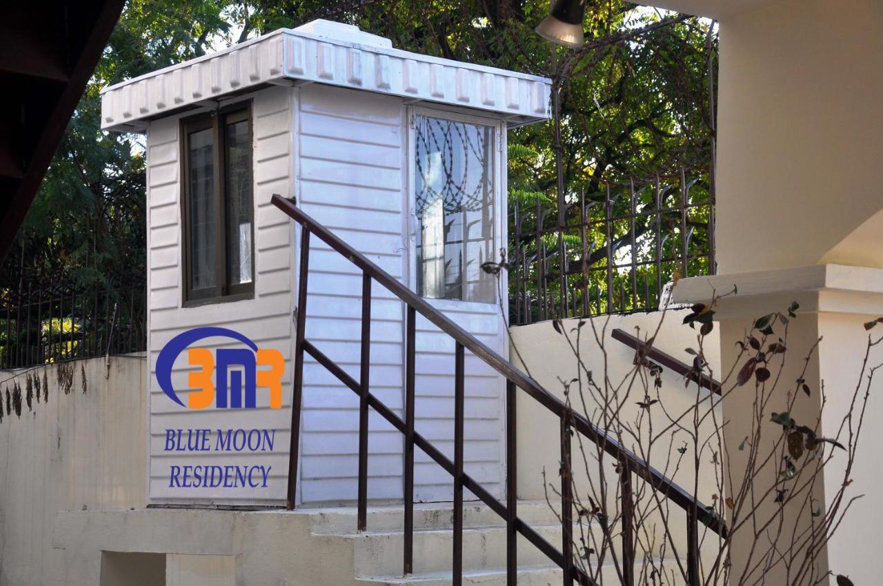 Blue Moon Residency Hotel Islamabad Bagian luar foto