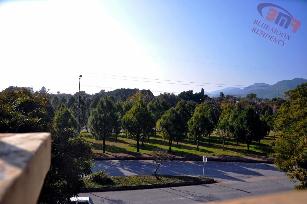 Blue Moon Residency Hotel Islamabad Bagian luar foto