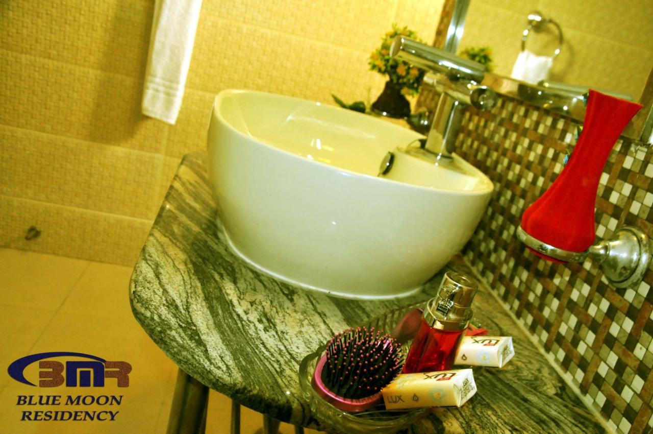 Blue Moon Residency Hotel Islamabad Bagian luar foto