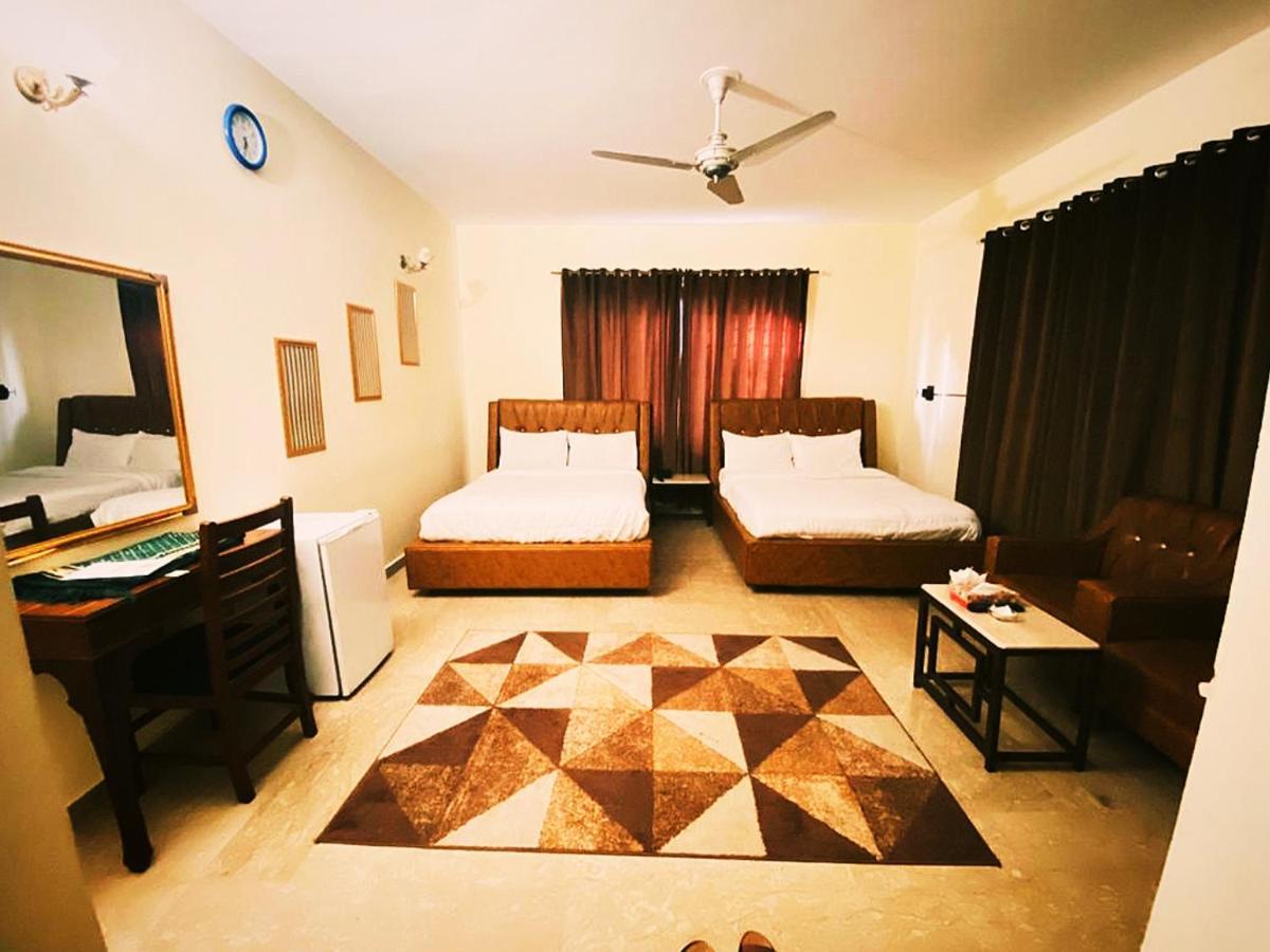 Blue Moon Residency Hotel Islamabad Bagian luar foto