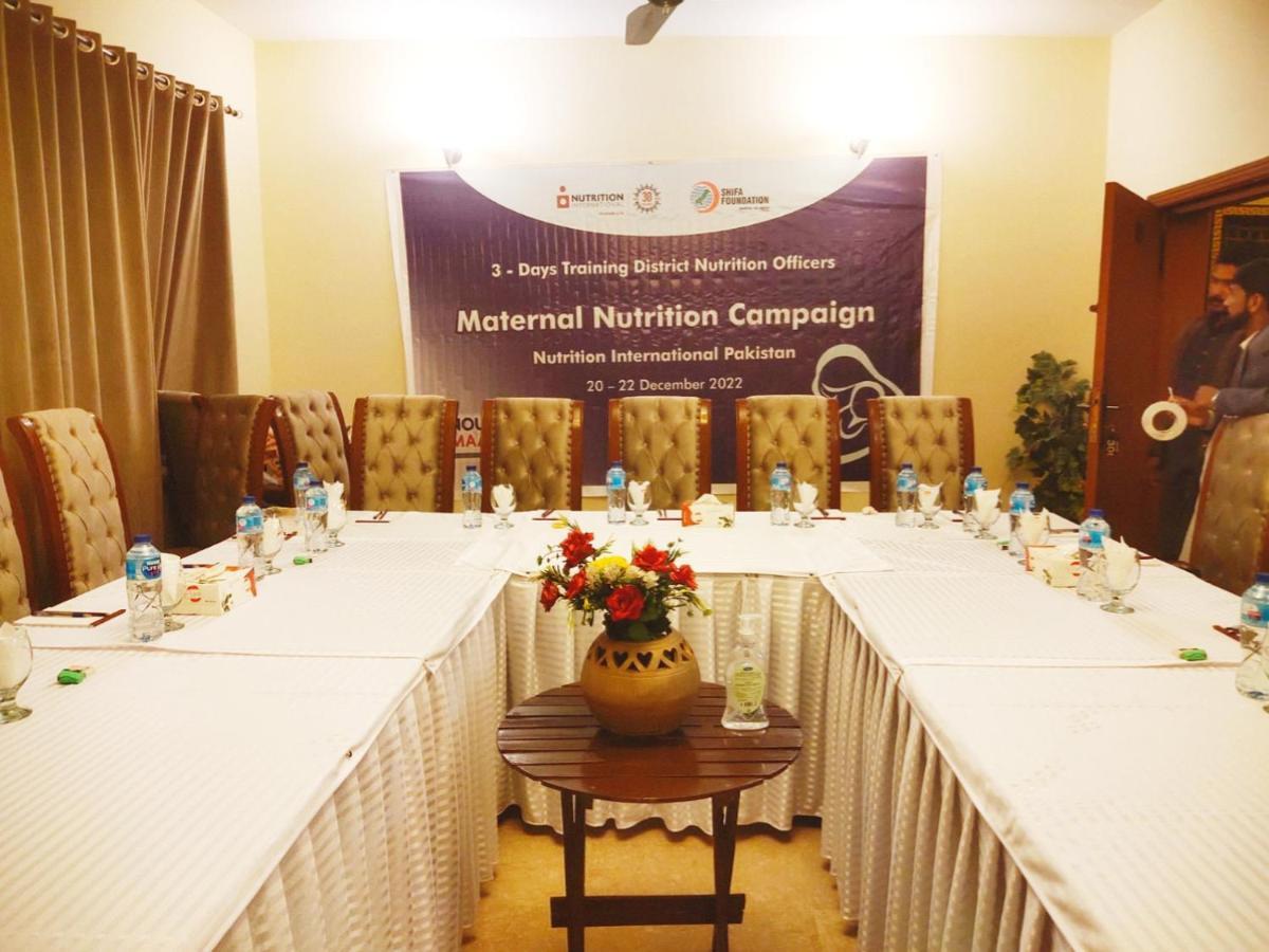 Blue Moon Residency Hotel Islamabad Bagian luar foto